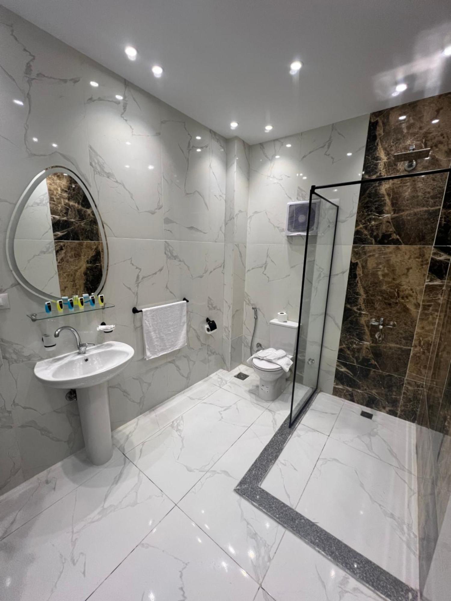 New Glamour Pyramids Hotel Kafret el-Gabal Exterior foto